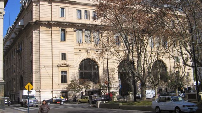 El edificio de Correo Argentino de Buenos Aires y Córdoba en Rosario