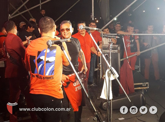 Sergio Torres hizo delirar a los hinchas de Colón