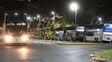 Milei en Rosario: los libertarios también recurrieron a colectivos para movilizar militantes