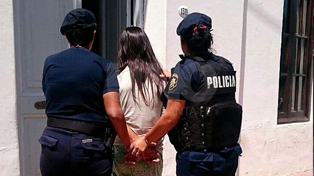 Una pareja de delincuentes fue arrestada al intentar robar en una despensa
