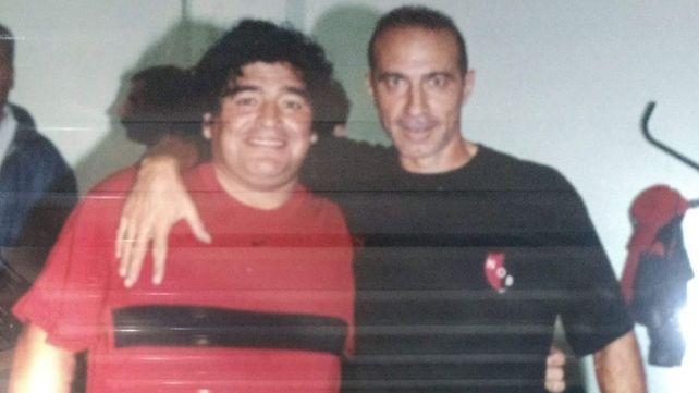 Pancho Aquilano, el eterno utilero de Newells que jugó con su ídolo Marcelo Bielsa