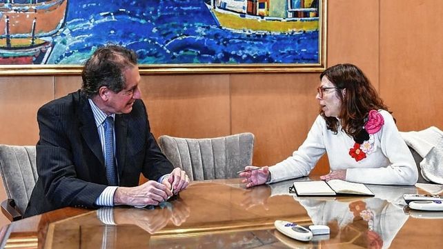 Silvina Batakis se reunió con Pesce y luego con Guzmán