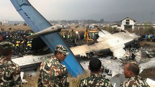 Al menos 40 muertos al estrellarse un avión en un aeropuerto de Nepal