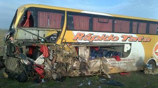 Murieron cuatro personas en un triple choque en el sur provincial