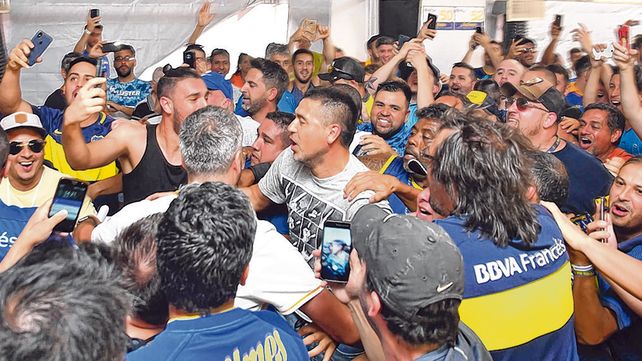 Román está feliz. Riquelme