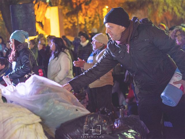 El Frazadazo vuelve este jueves con fin solidario frente al Museo de Bellas Artes Juan B. Castagnino.