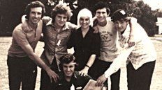 Parados: Miguel Angel Nicolau, Mario Contartese, Inés Wenk, Alberto Espín y José María Budassi. Agachado: Pablo Martínez. Parados: Miguel Angel Nicolau, Mario Contartese, Inés Wenk, Alberto Espín y José María Budassi. Agachado: Pablo Martínez.