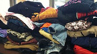 Colecta solidaria: Lanzan campaña para juntar ropa, calzado y mantas para personas en situación de calle.