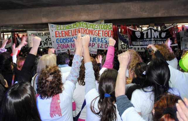 Muchas voces en el congreso reclamaron la emergencia nacional en violencia sexual y doméstica.