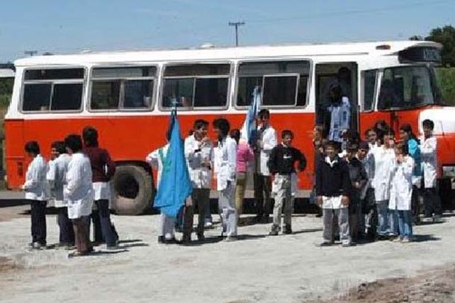 Buscan garantizar el Transporte Escolar Rural‏