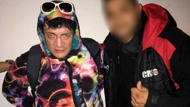 Tras matar a tiros a un hombre, el rockero Pity Álvarez se dio a la fuga