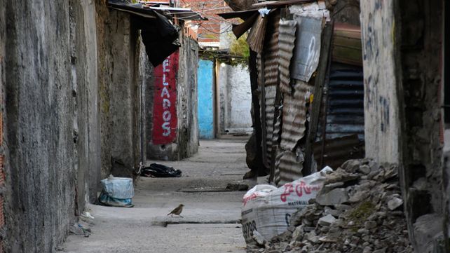 Ramona Toledo fue asesinada en un pasillo de Garibaldi al 200. Alrededor de su cuerpo quedaron vainas servidas y una bolsa con drogas fraccionadas.