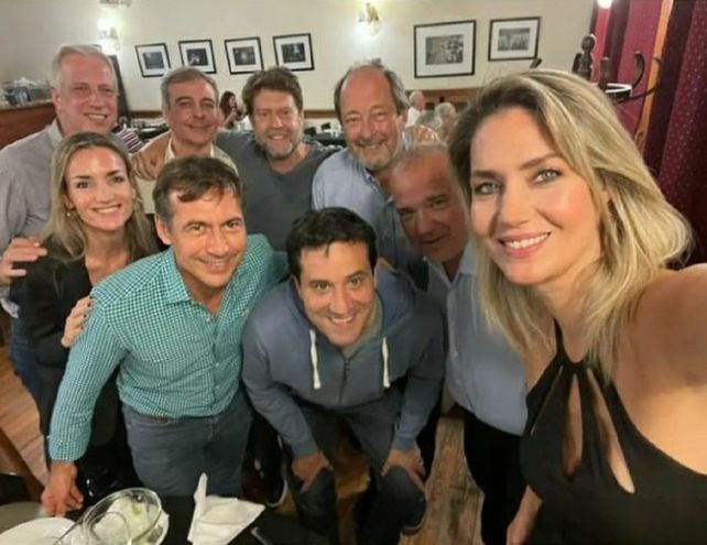 carolina-losada-y-dirigentes-radicalesjpg