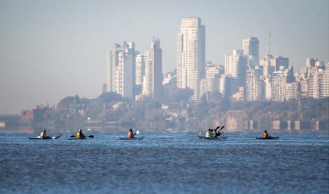 Travesía en kayak por la ley de humedales: las postales del primer día