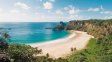 La playa brasileña escondida entre acantilados que enamora a viajeros de todo el mundo