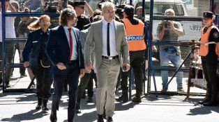 En total son 50.000 dólares lo que Burlando ofreció como recompensa