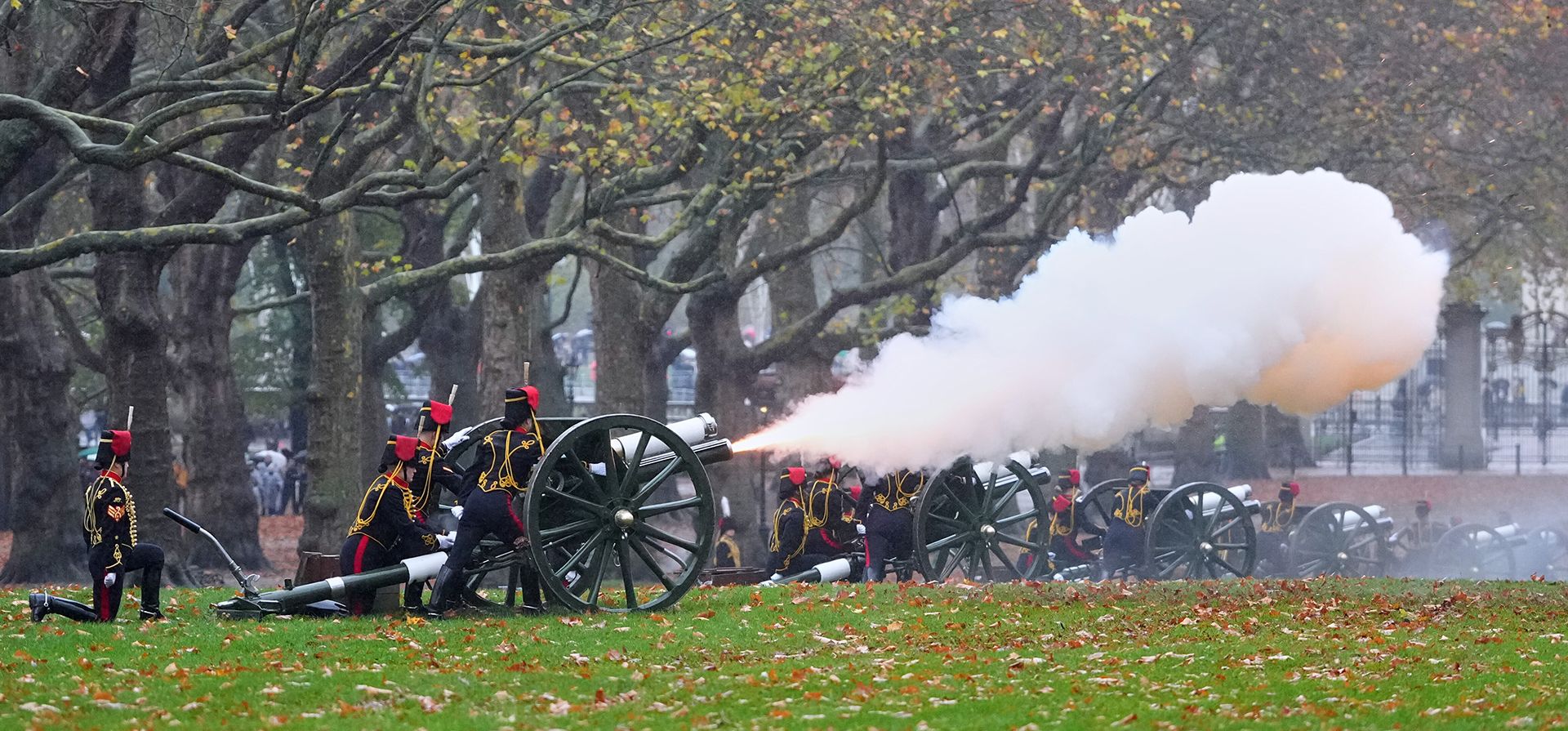 La Tropa Real de Artillería a Caballo del Rey realiza la salva de cañón por el cumpleaños del Rey en Green Park, Londres, el viernes 14 de noviembre de 2025. (Foto AP/Kirsty Wigglesworth) La Tropa Real de Artillería a Caballo del Rey realiza la salva de cañón por el cumpleaños del Rey en Green Park, Londres, el viernes 14 de noviembre de 2025. (Foto AP/Kirsty Wigglesworth)