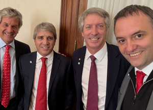 Tus dólares, tu decisión: el gobierno anunció la reducción de controles a consumos, ahorros y gastos