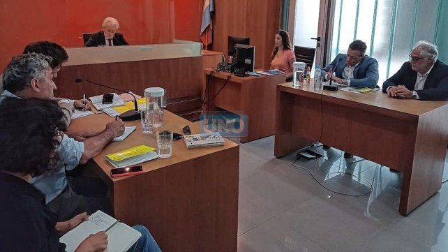 Avanza la investigación contra un grupo de policías por presuntos apremios ilegales.