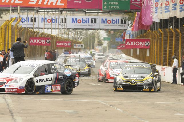 Las imágenes que dejó el Súper TC2000 en un domingo distinto