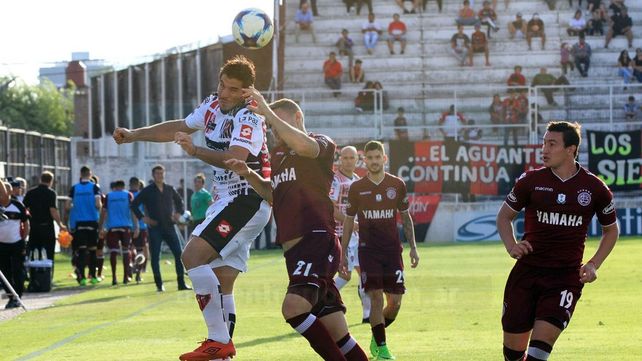 Todo el color de los partidos de Patronato y Atlético Paraná