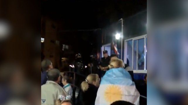 Vecinos de barrio Rucci volvieron a manifestarse por la inseguridad