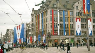 Amsterdam se engalana para la pronta coronación de Máxima y Guillermo