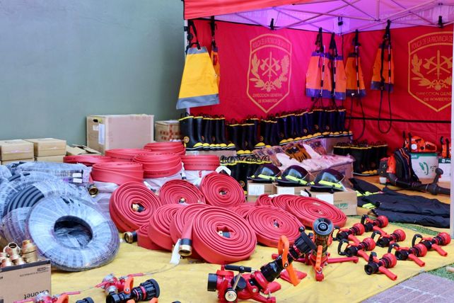 Los Bomberos Zapadores de Rosario cumplieron 122 años con nuevos recursos operativos