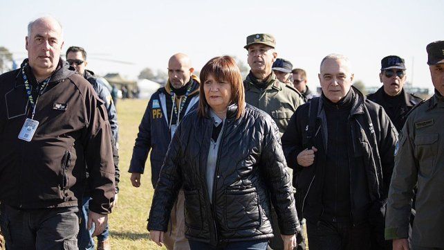 Patricia Bullrich está con los jefes de las tres fuerzas federales que trabajan en la búsqueda de Loan Peña. “Hay una confesión fuerte y creíble de Laudelina (Peña)”