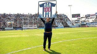 En Patronato interesa Gustavo Coleoni: la semana que viene habrá reunión.