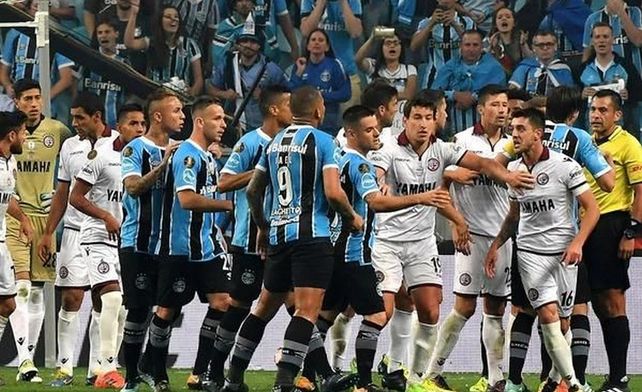 La Conmebol multó a Gremio por actitud antideportiva
