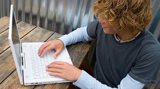 El 23,4% de los adolescentes fue perjudicado alguna vez en la web