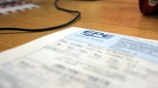 Piden ponerle un techo a los intereses por mora que cobra la EPE