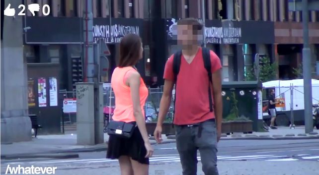 Experimento Social: Mujer pregunta a hombres si quieren tener sexo