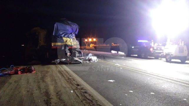 Choque entre dos camiones con saldo fatal en la ruta Nº 33