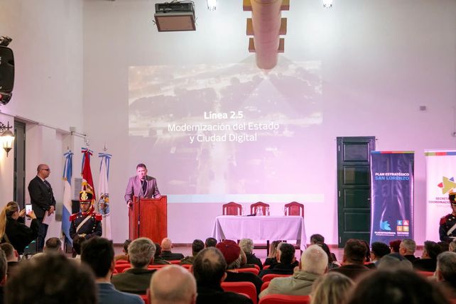 San Lorenzo. El Plan Estratégico fue presentado por el intendente Leonardo Raimundo en el Auditorio del Complejo Museológico.