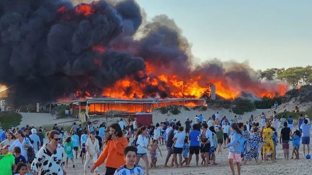 Video: ardió en llamas un clásico parador de José Ignacio, al lado de Punta del Este
