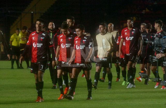 Colón, un equipo de mandíbula floja en este arranque de la Superliga