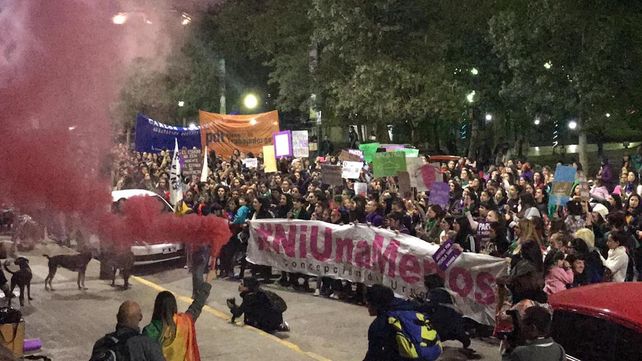 Ni una Menos: Paraná marchó para que cesen los femicidios y la violencia machista