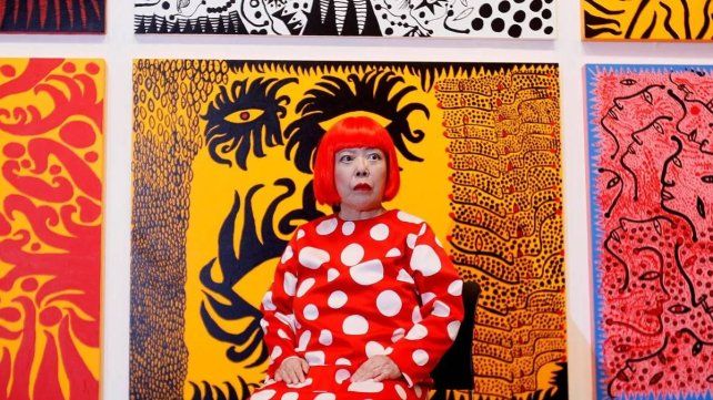 La artista japonesa Yayoi Kusama murió a los 97 años.