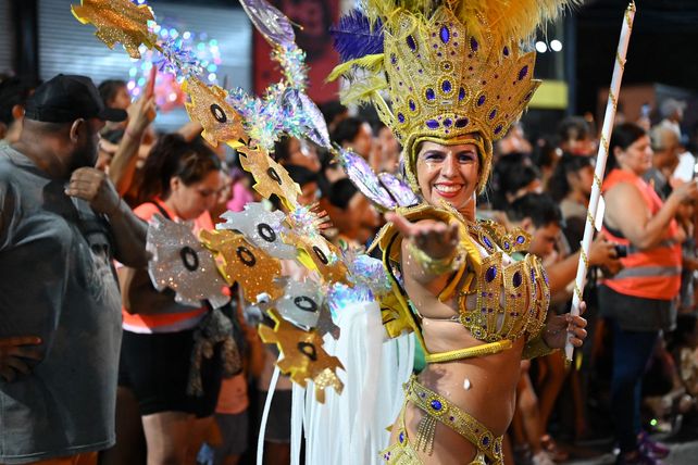 El desfile de comparsas será parte de las celebraciones programadas por el municipio villagalvense.