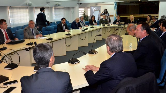 Rodríguez Signes expuso la estrategia de la provincia ante la demanda de Vidal