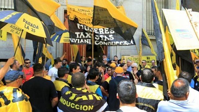 Tacheros. La nueva ley es impulsada por los taxistas