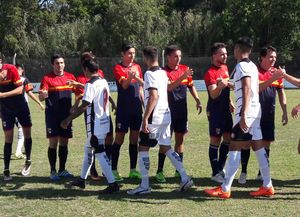 Ateneo remontó un partido increíble y es puntero del Clausura