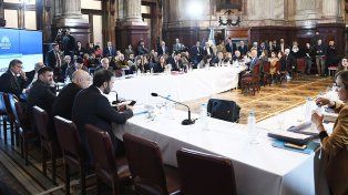Para destrabar el dictamen tuvieron que aceptar retoques al RIGI, la Ley de Contrato de Trabajo. La Ley Bases de tratará en recinto del Senado el 12 de junio