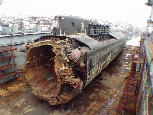 Gigante. Los restos recuperados del Kursk