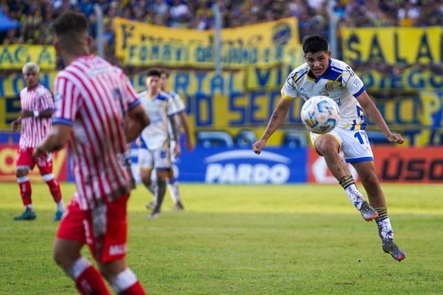 A Santiago Segovia le apareció la chance de ser titular en el último partido, contra Platense.