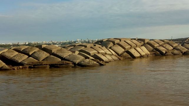Por la bajante comenzaron a monitorear el túnel subfluvia que une Paraná y Santa Fe