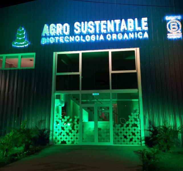La fachada de la planta de Agro Sustentable.