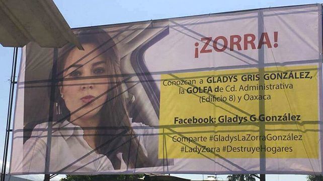 El enorme cartel...